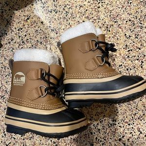 Sorel waterproof duck boots toddler size 7.